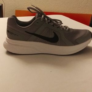 Nike Run Swift V.2.0 SIZE:8 Men's Grey/ Black/ White